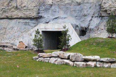 Cavern-Kansas-City-data-center-entrance.jpg