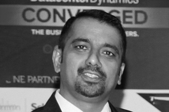 navin andrade dcd mono.jpg